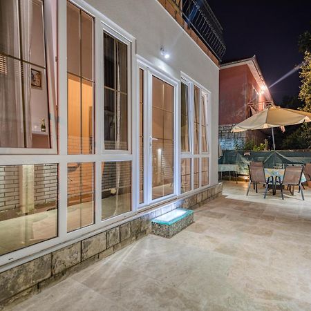 Apartments Vujosevic Tivat Exterior photo